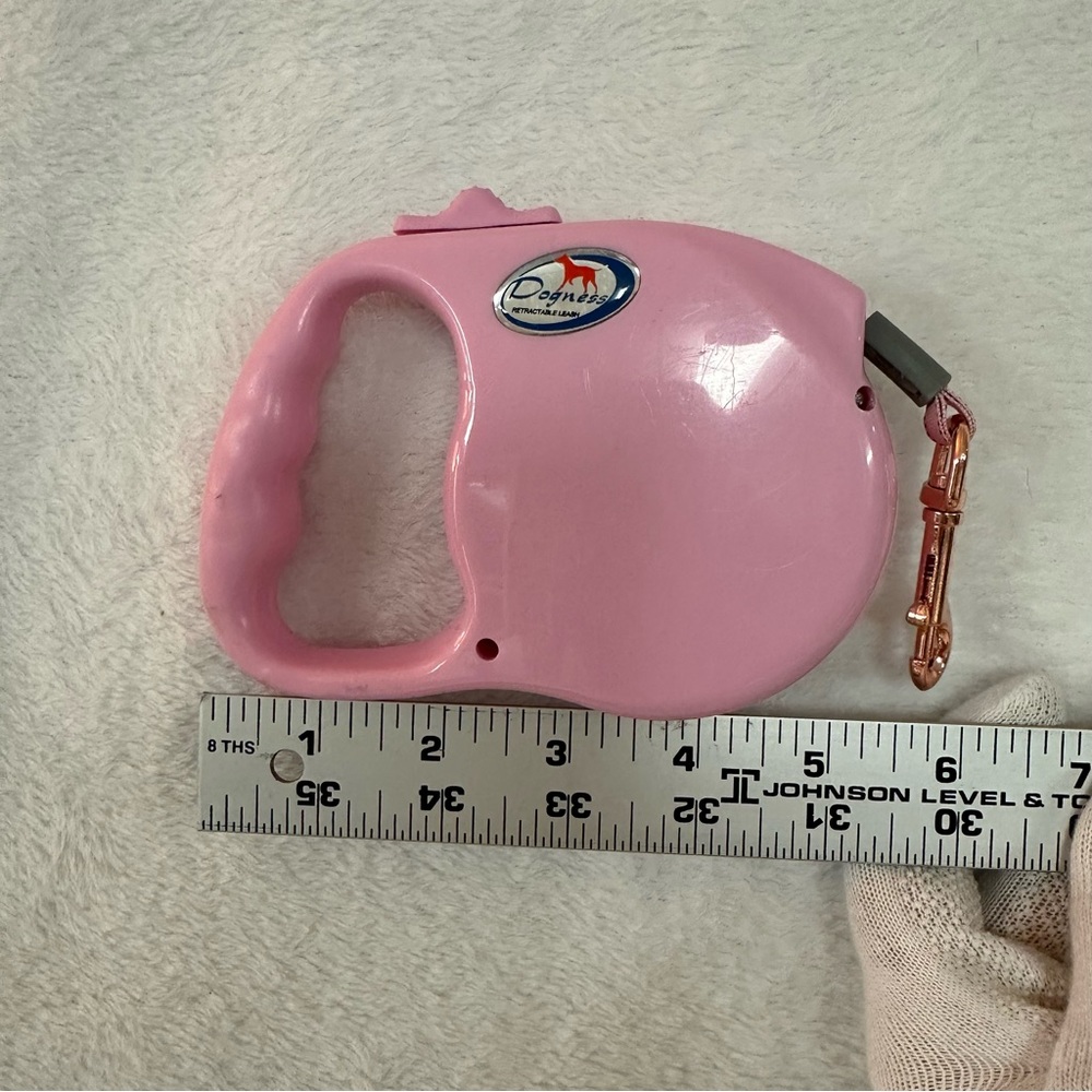 Dogness pink retractable leash 13’ or 158” - Picture 14 of 15